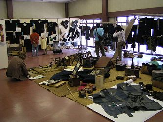 富倉街道 衣・ i ・あしあと展